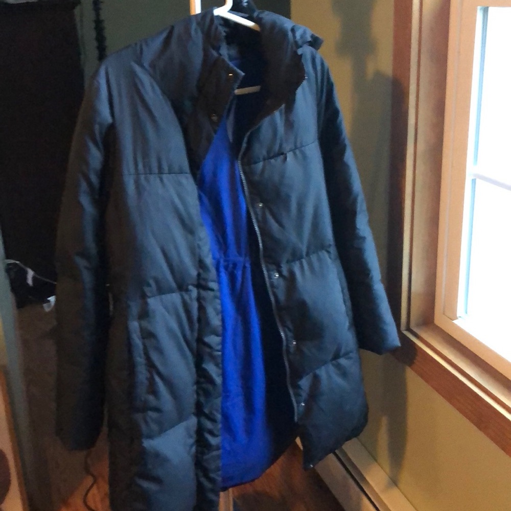 Gap down coat